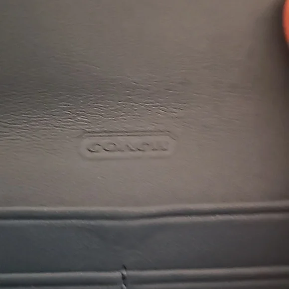 Authentic Coach Slim Wallet - Picture 6 of 7